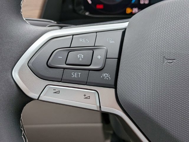 New 2026 Volkswagen Atlas SE FWD image 27