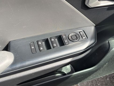 Used 2025 Kia K4 FWD image 18