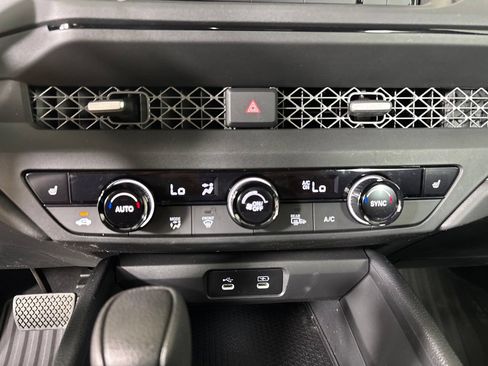 Used 2025 Honda Accord SE image 19