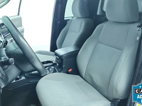 Used 2019 Toyota Tacoma SR image 32