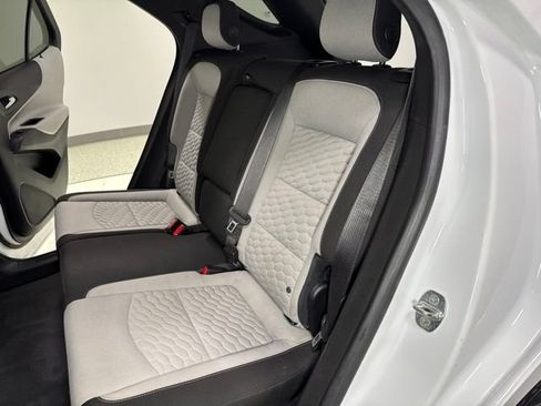 Used 2020 Chevrolet Equinox LS AWD/4WD image 22