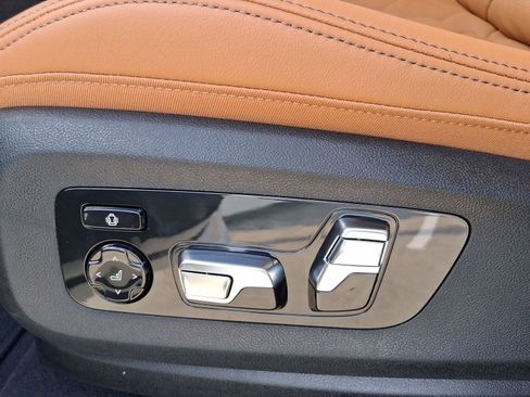 New 2026 BMW X6 M60i image 14