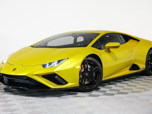Used 2020 Lamborghini Huracan EVO image 9