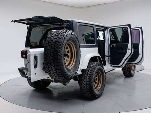 Used 2018 Jeep Wrangler Unlimited Sport S image 21