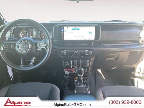 Used 2024 Jeep Wrangler Unlimited Rubicon image 10