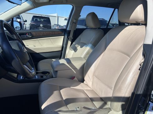 Used 2018 Subaru Outback 2.5i Limited image 22