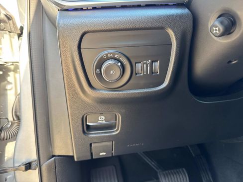 Certified 2023 Jeep Grand Cherokee L Overland image 33