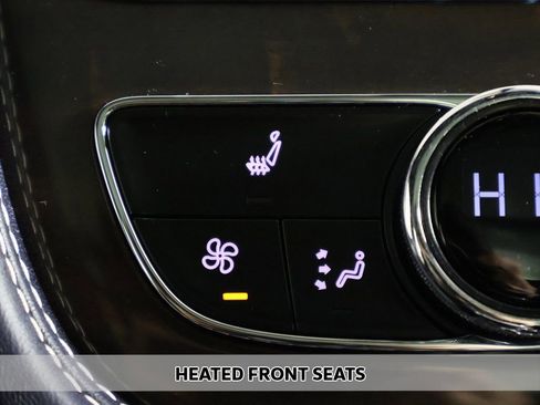 Used 2019 Bentley Bentayga image 8