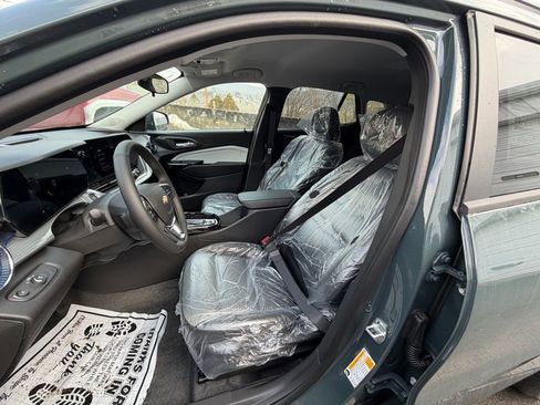 New 2026 Chevrolet Trax LT w/ LT Convenience Package image 9