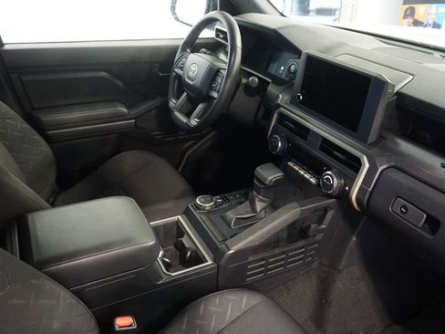 Used 2025 Toyota Tacoma SR5 image 22