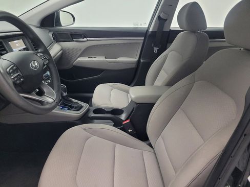 Used 2020 Hyundai Elantra SE image 17