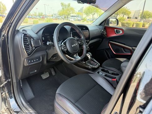 Used 2025 Kia Soul GT-Line w/ GT-Line Technology Package FWD image 10