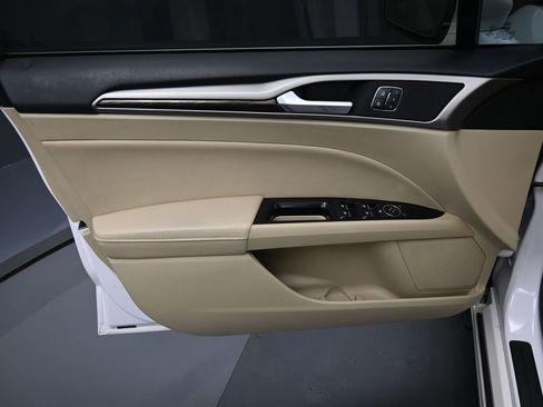 Used 2014 Ford Fusion Energi SE image 11