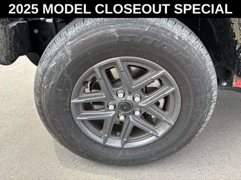 New 2025 Jeep Gladiator Sport AWD/4WD image 9
