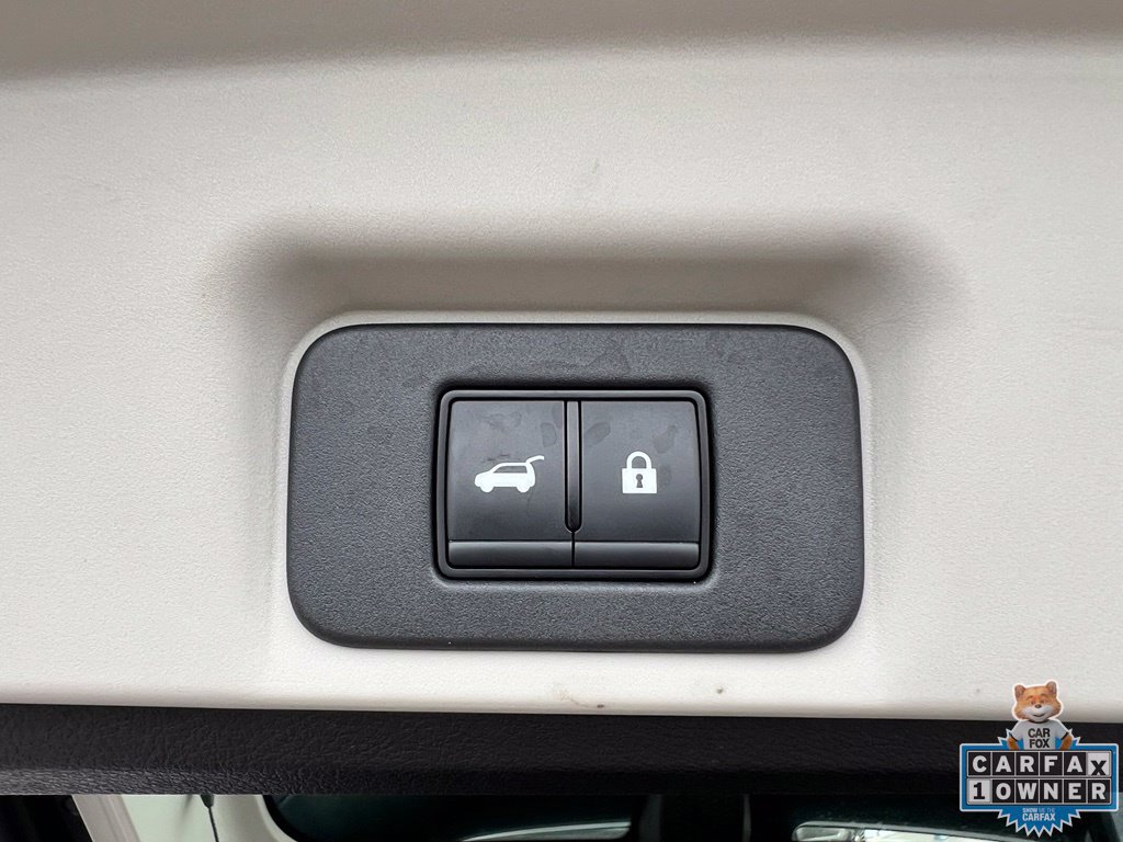 Used 2023 Nissan Ariya AWD image 23