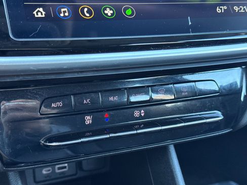 Used 2023 Chevrolet Bolt EUV LT w/ Driver Confidence Package image 20