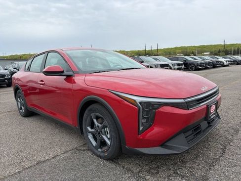 New 2026 Kia K4 FWD image 1