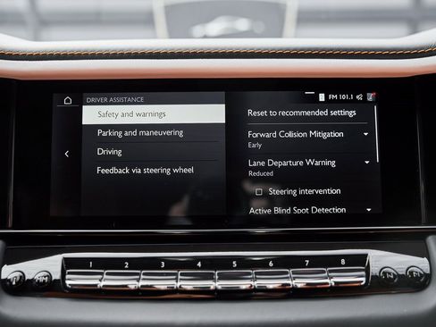 Used 2025 Rolls-Royce Cullinan image 87