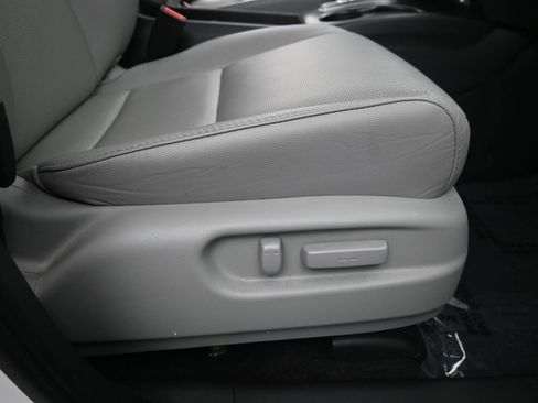 Used 2023 Honda Passport EX-L image 12