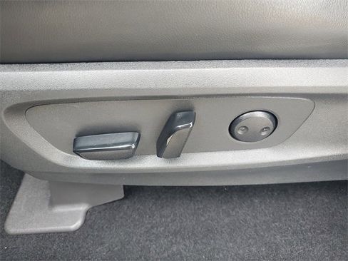 Used 2022 Nissan Pathfinder SL image 23