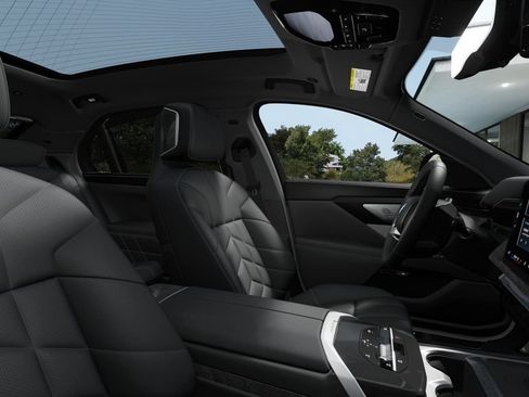 New 2027 BMW i7 xDrive50 w/ Executive Package AWD/4WD image 9