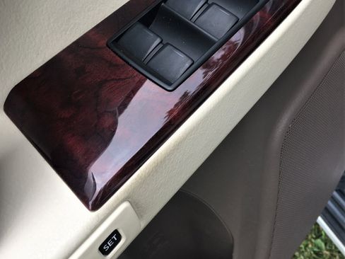 Used 2011 Lexus GX 460 image 11