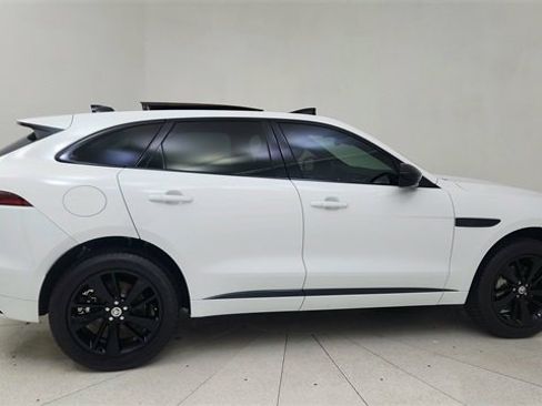 Used 2025 Jaguar F-PACE R-Dynamic S image 6