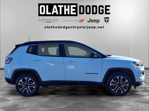 Used 2023 Jeep Compass Limited image 26