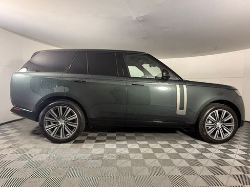 Used 2023 Land Rover Range Rover SE image 9