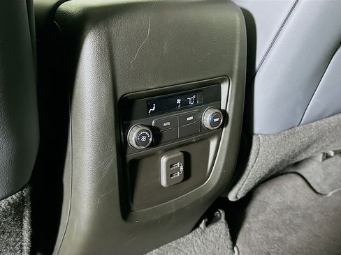 Used 2024 Buick Enclave Essence w/ Experience Buick Package image 28