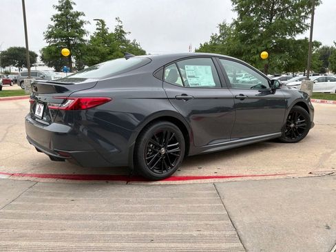 New 2026 Toyota Camry SE FWD image 5
