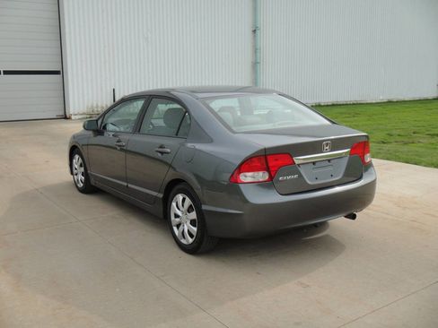 Used 2010 Honda Civic LX image 8