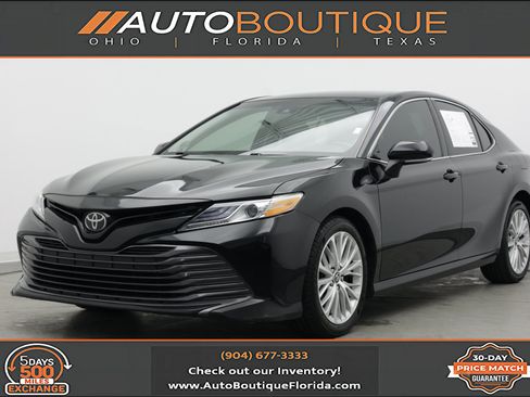 Used 2020 Toyota Camry XLE w/ Navigation Package FWD image 1