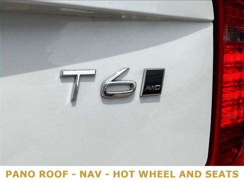 Used 2018 Volvo XC90 T6 Momentum w/ Convenience Package AWD/4WD image 24