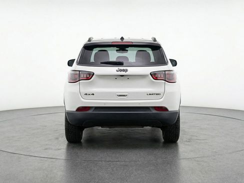 Used 2025 Jeep Compass Trailhawk AWD/4WD image 7