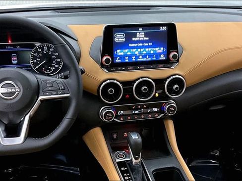 New 2025 Nissan Sentra SV w/ SV Premium Package image 8