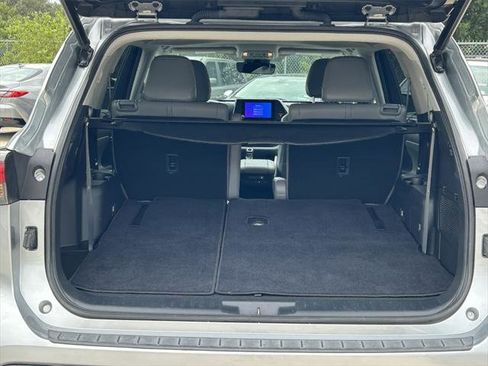 Certified 2023 Toyota Highlander XLE image 14