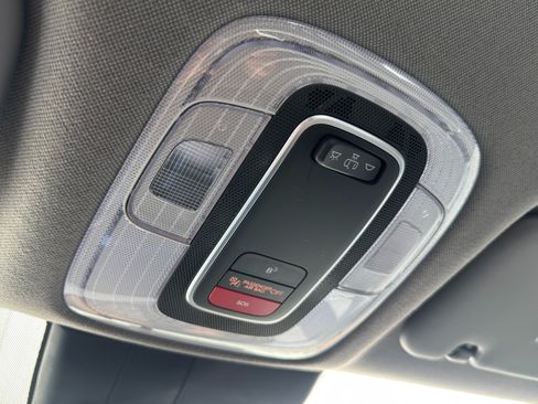 Used 2024 Hyundai Elantra Blue FWD image 30