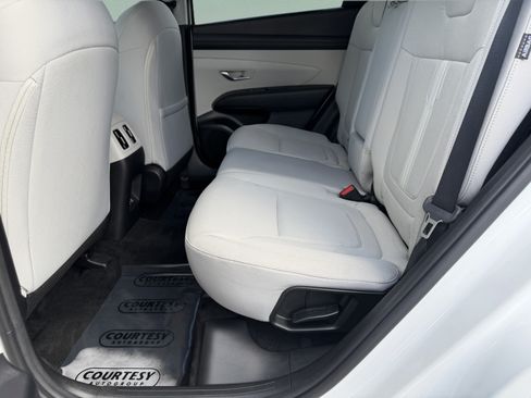 Used 2025 Hyundai Tucson SEL FWD image 16