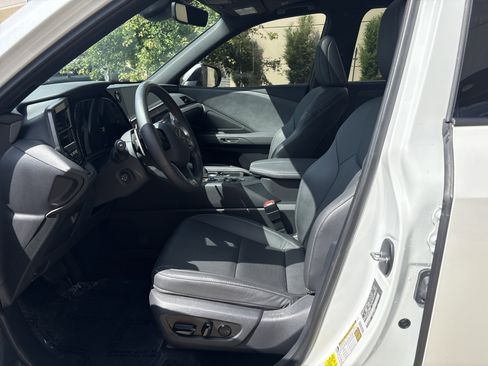 Certified 2025 Lexus TX 350 AWD w/ Technology Package image 16