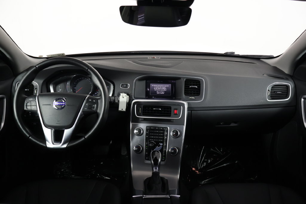 Used 2017 Volvo S60 T5 Inscription FWD image 8
