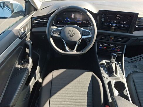 Certified 2025 Volkswagen Jetta S image 11