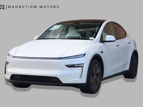 Used 2026 Tesla Model Y 2WD image 6