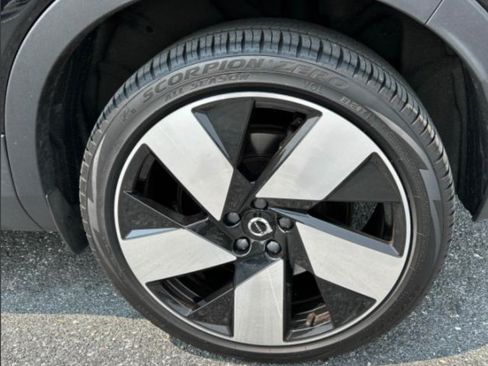 Used 2024 Volvo C40 P8 Recharge Ultimate w/ Protection Package Premier RWD image 10