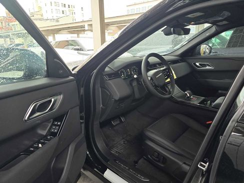 New 2024 Land Rover Range Rover Velar Dynamic SE image 18