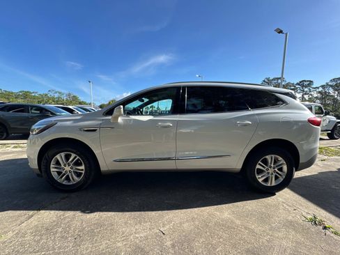 Used 2019 Buick Enclave Essence FWD image 6