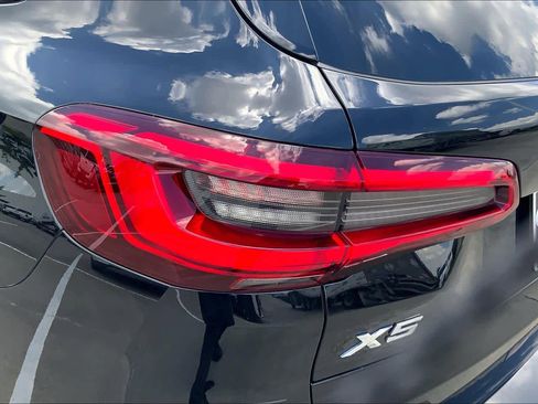 Used 2020 BMW X5 sDrive40i w/ M Sport Package RWD image 28