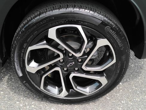 Used 2024 Chevrolet Trax RS w/ Driver Confidence Package FWD image 27