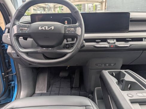 Used 2024 Kia EV9 Wind AWD/4WD image 12