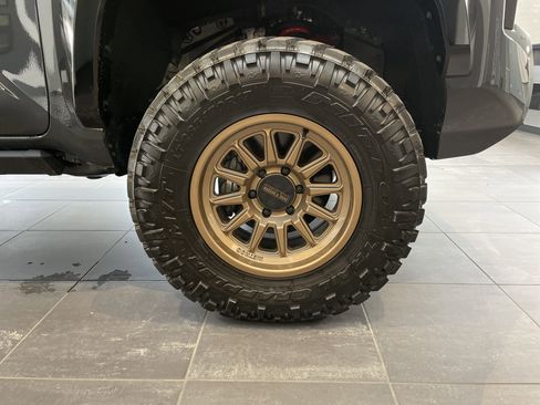 Used 2025 Toyota Tacoma TRD Pro image 12